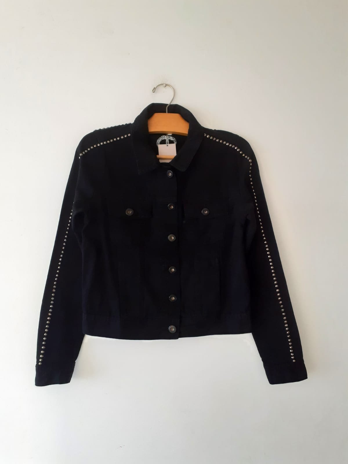 c81f4bc7-d33f-48b8-b8de-1575cef5397f